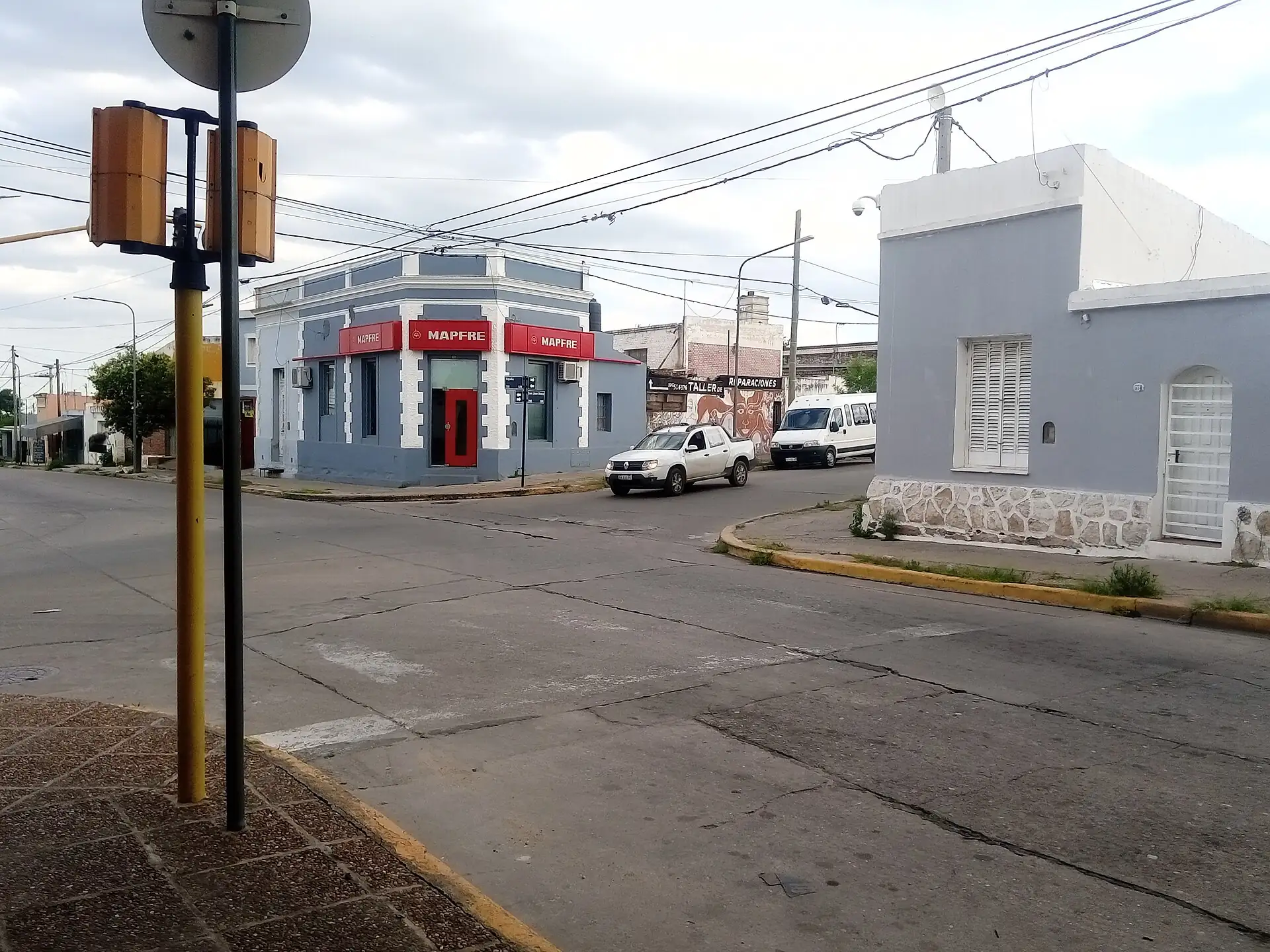 Corner of San Juan Bosco and España streets in Alta Gracia