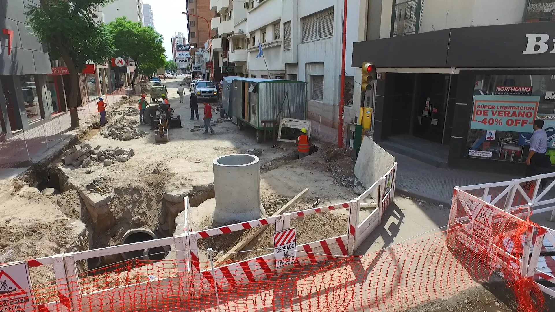 Construction of the Alsina pedestrian street in Bahía Blanca