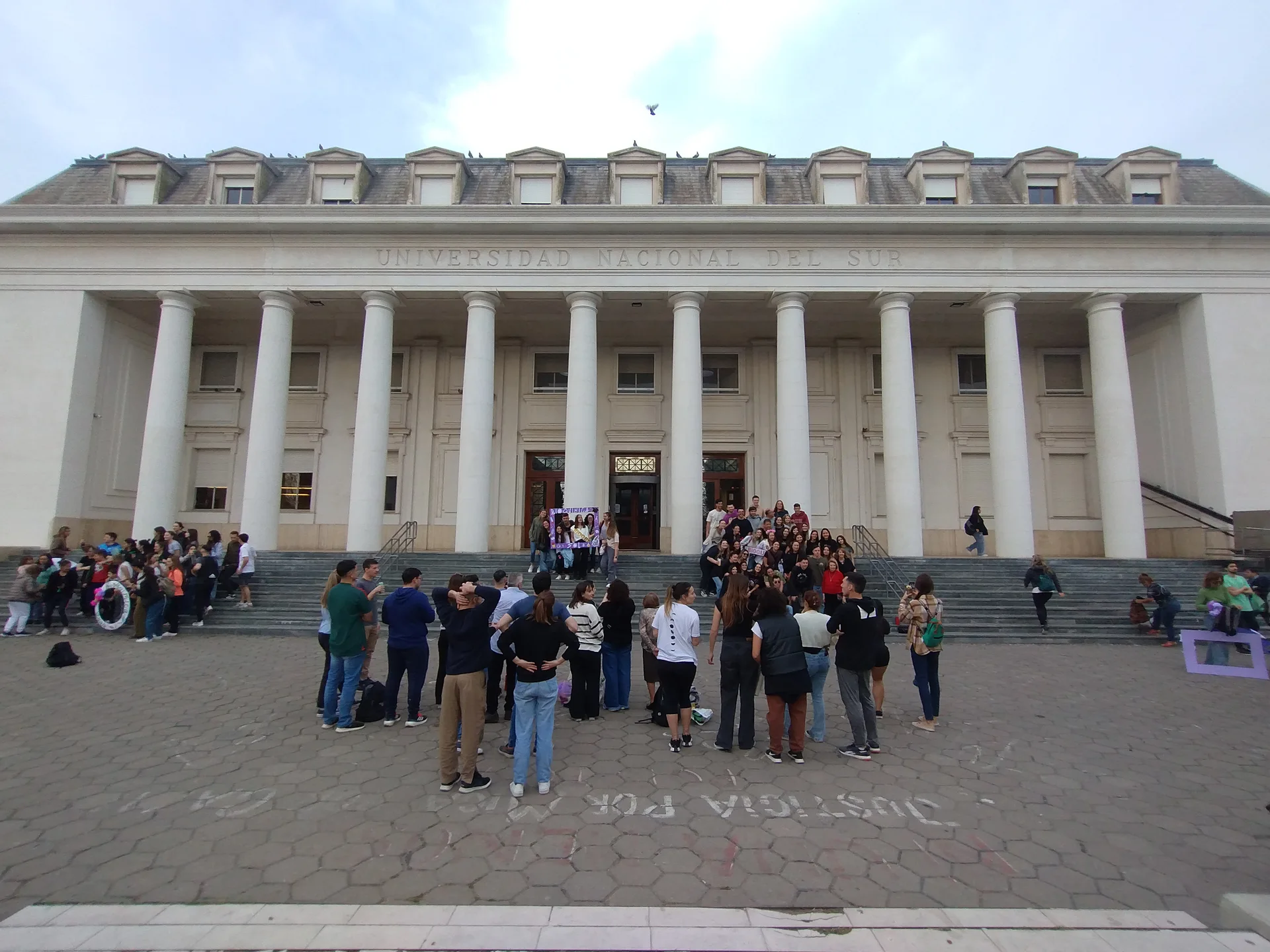 National University of the South facade and forecourt on Avenida Alem