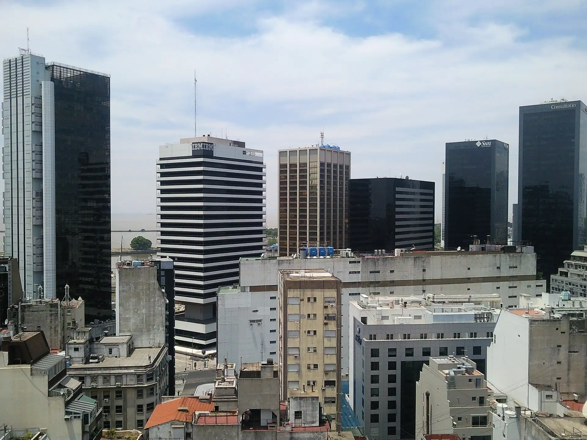 Office towers in Catalinas Norte
