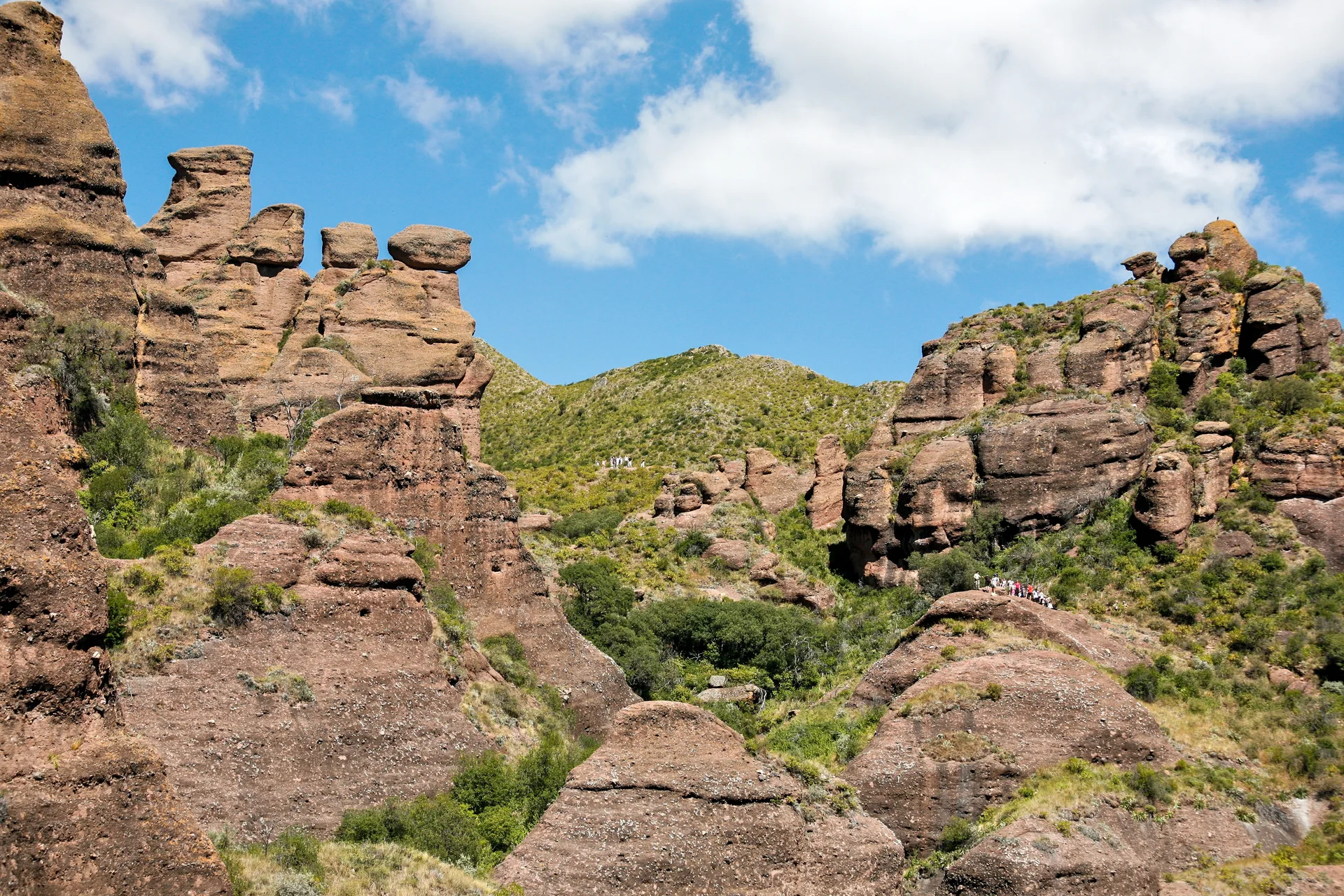 Rock formations and vegetation at Los Terrones regional park