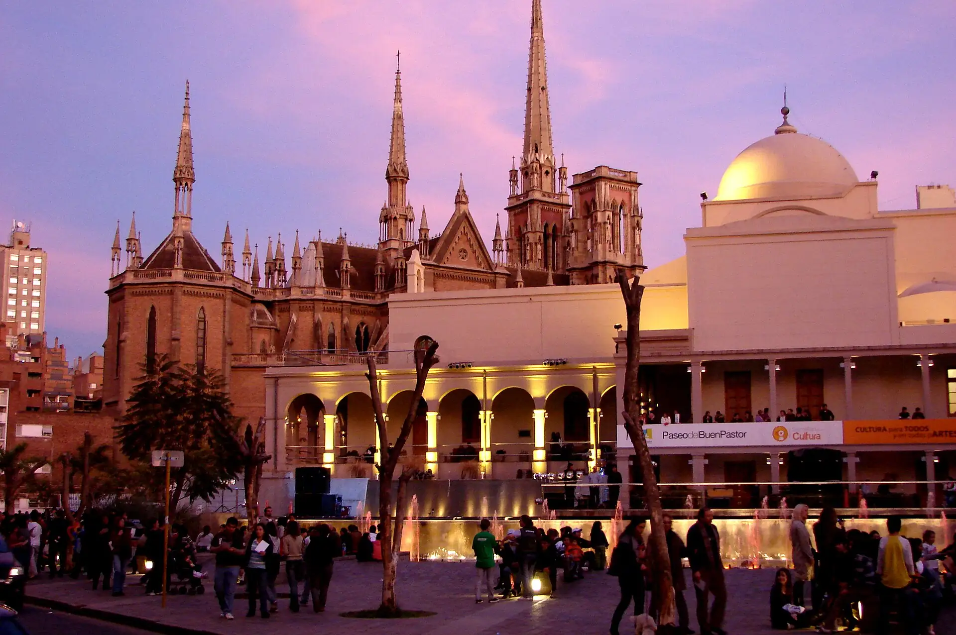Paseo del Buen Pastor and the Sacred Heart church at dusk, Córdoba, Argentina