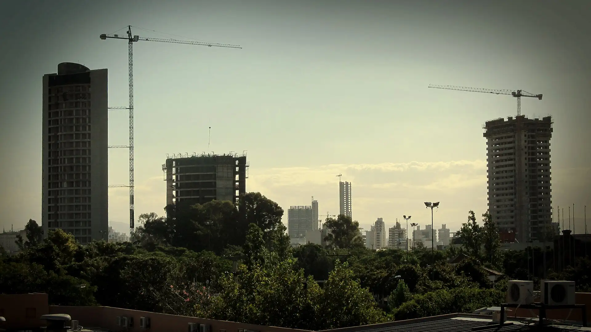 General Paz towers during their construction, Córdoba, Argentina