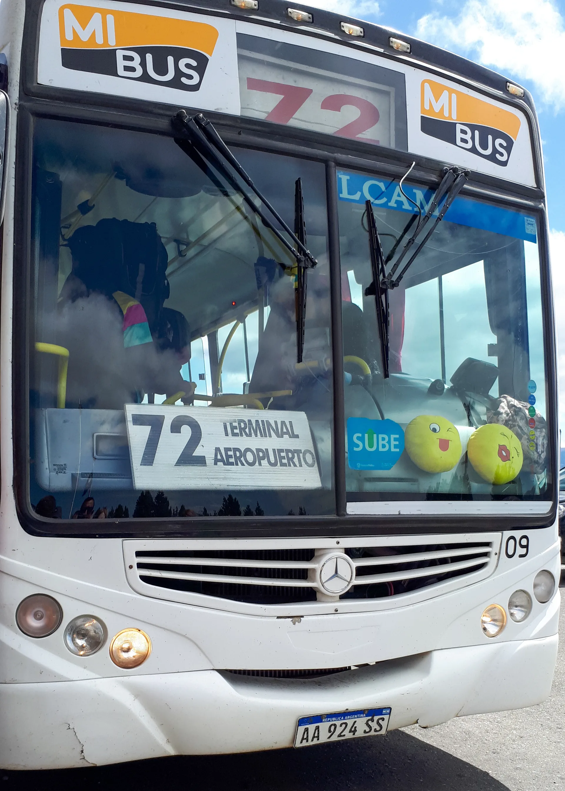 Mi Bus route 72 vehicle displaying Terminal and Aeropuerto