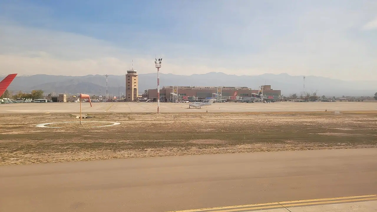 El Plumerillo airport apron, terminal and control tower