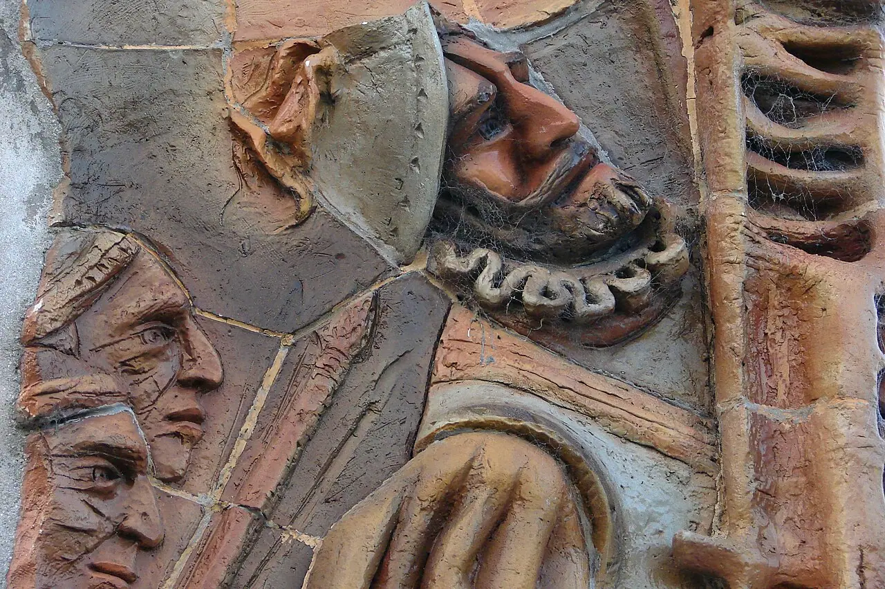 Figurative relief photographed at Museo Área Fundacional in Mendoza