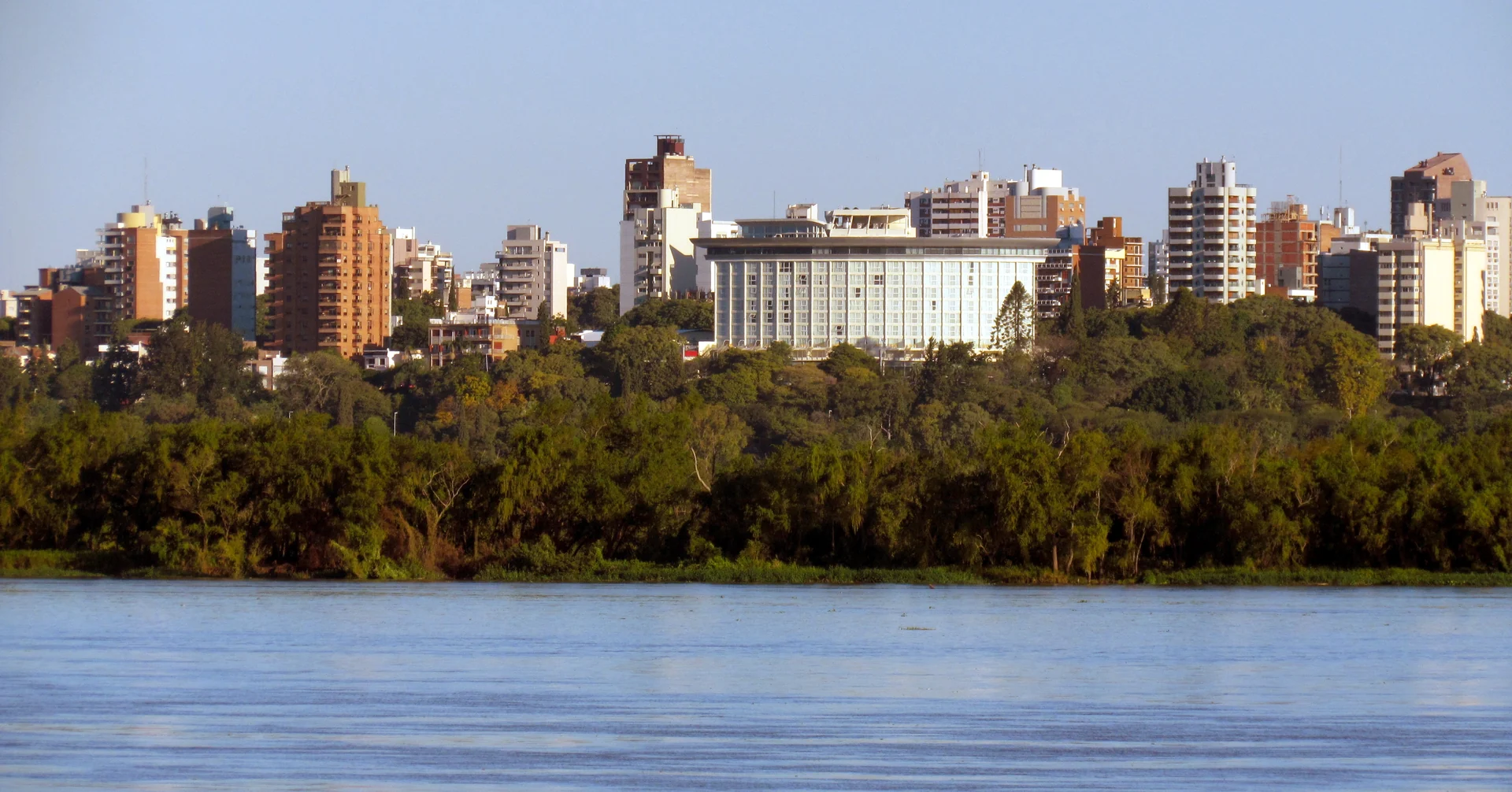 Paraná skyline and wooded riverbank in May 2013